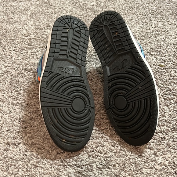 Air Jordan 1 Retro High - Picture 7 of 7